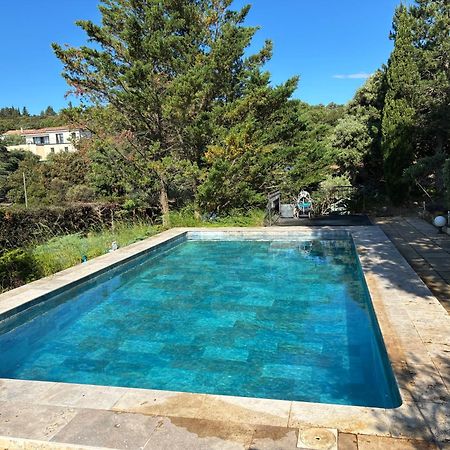 Gite 2 Chambres Avec Piscine Sernhac Eksteriør billede