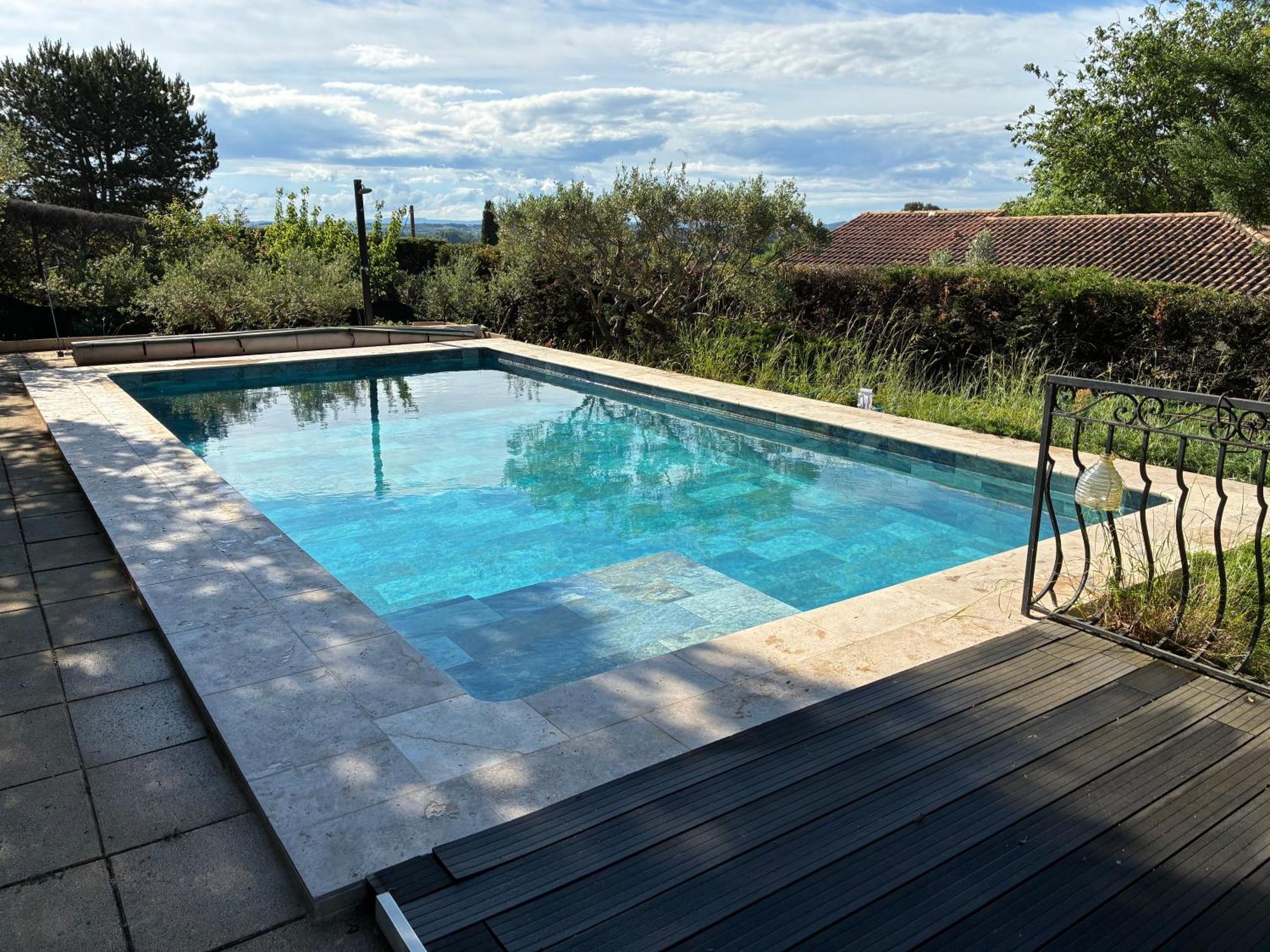 Gite 2 Chambres Avec Piscine Sernhac Eksteriør billede